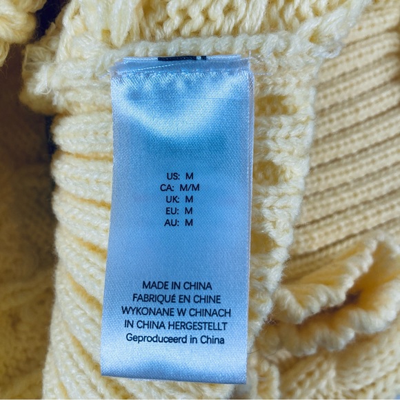 Sydney & Co. London Yellow Knit Dog Sweater Size Medium Cosy Warm Stylish - Picture 5 of 6